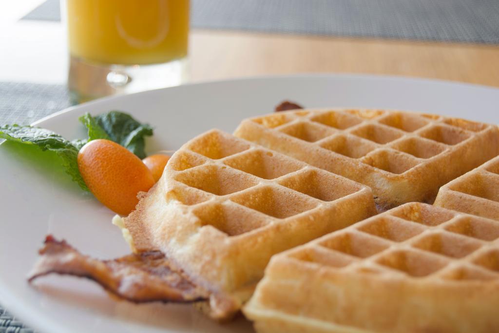 ホテル ムラーノ プロバンス ホテル タコマ エクステリア 写真 A Belgian waffle