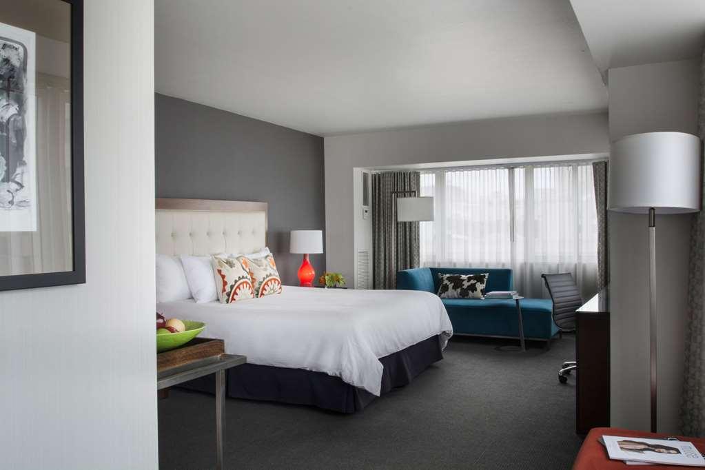 ホテル ムラーノ プロバンス ホテル タコマ 部屋 写真 A guest room at the Hotel Commonwealth