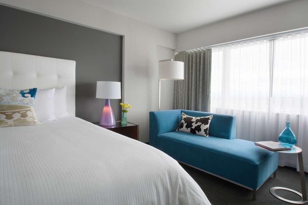 ホテル ムラーノ プロバンス ホテル タコマ 部屋 写真 A room at the Hotel Commonwealth