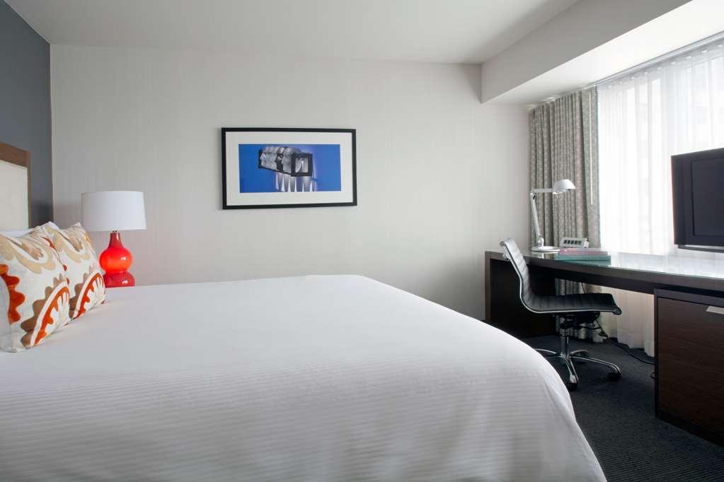 ホテル ムラーノ プロバンス ホテル タコマ 部屋 写真 A room at the Hotel Commonwealth