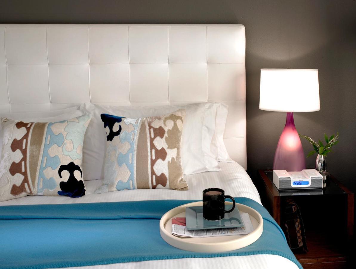 ホテル ムラーノ プロバンス ホテル タコマ 部屋 写真 A bedroom at the Hotel Indigo in San Francisco